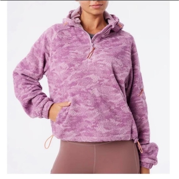 Outdoor Voices Tops - Outdoor Voices Primo Fleece Pullover
